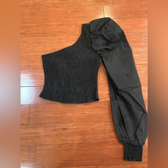 ASOS Black One Sleeve Puffy Long Sleeve Smock Top - Picture 2 of 4